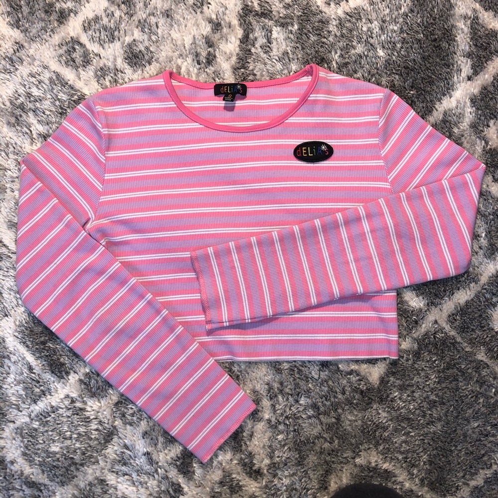 delias crop top